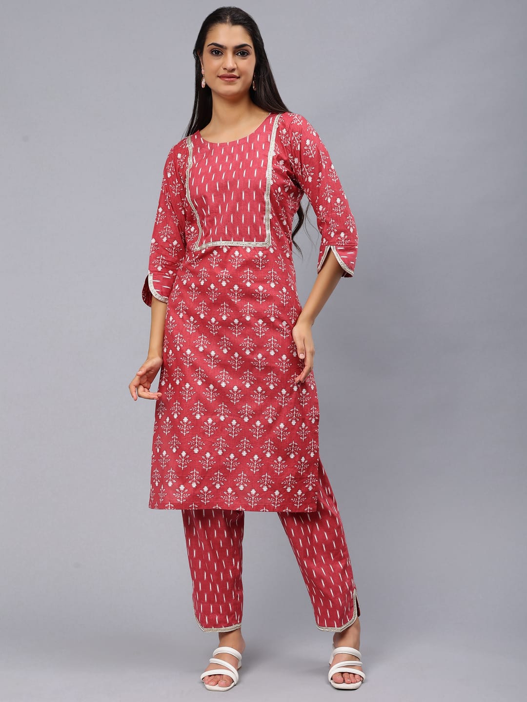 Maroon Kurta, Highlighted with lace on neck n sleeves